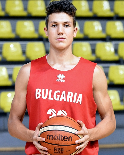 Михаил Молдов