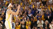 Голдън Стейт е на победа от титлата в НБА